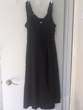 Old Navy Black Sleeveless Maxi Dress